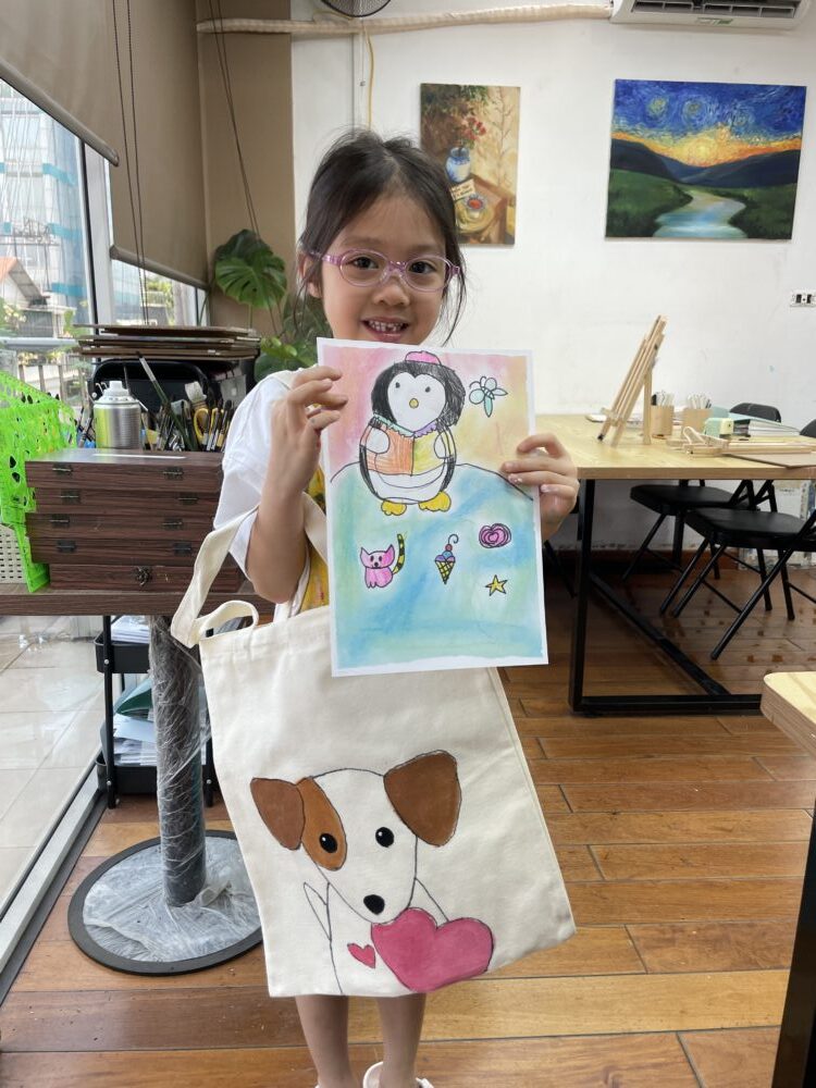 Tác phẩm KID Hồ Gia Hân 08/10/2019 | 2026-06-24 32