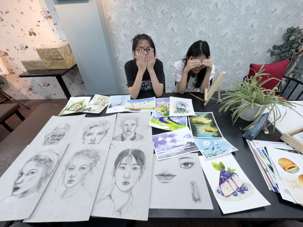 Tác phẩm TEEN Phạm Thu Hà 2011 | 2026-07-18 33